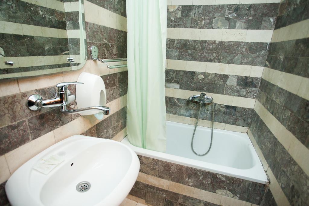 Hotel Vrbak 新帕扎尔 客房 照片