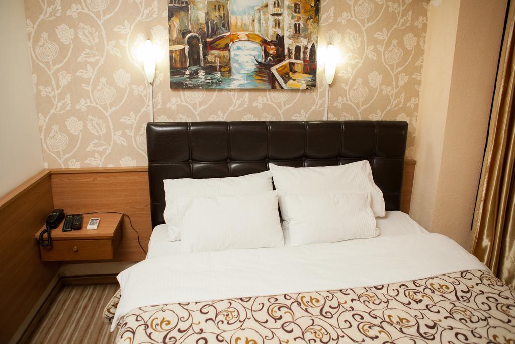 Hotel Vrbak 新帕扎尔 客房 照片