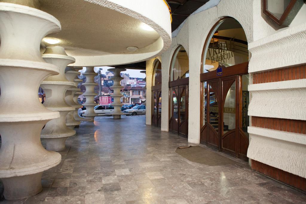 Hotel Vrbak 新帕扎尔 外观 照片