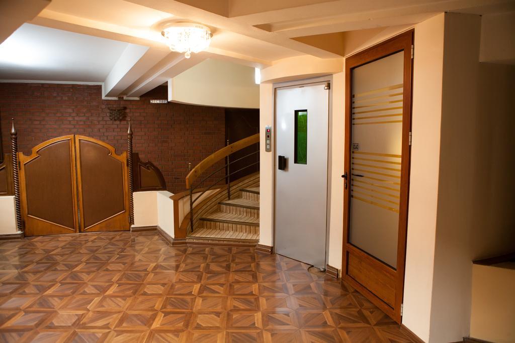 Hotel Vrbak 新帕扎尔 外观 照片