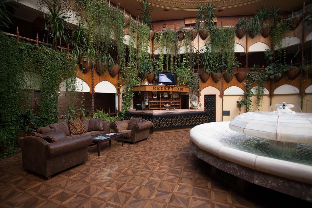 Hotel Vrbak 新帕扎尔 外观 照片