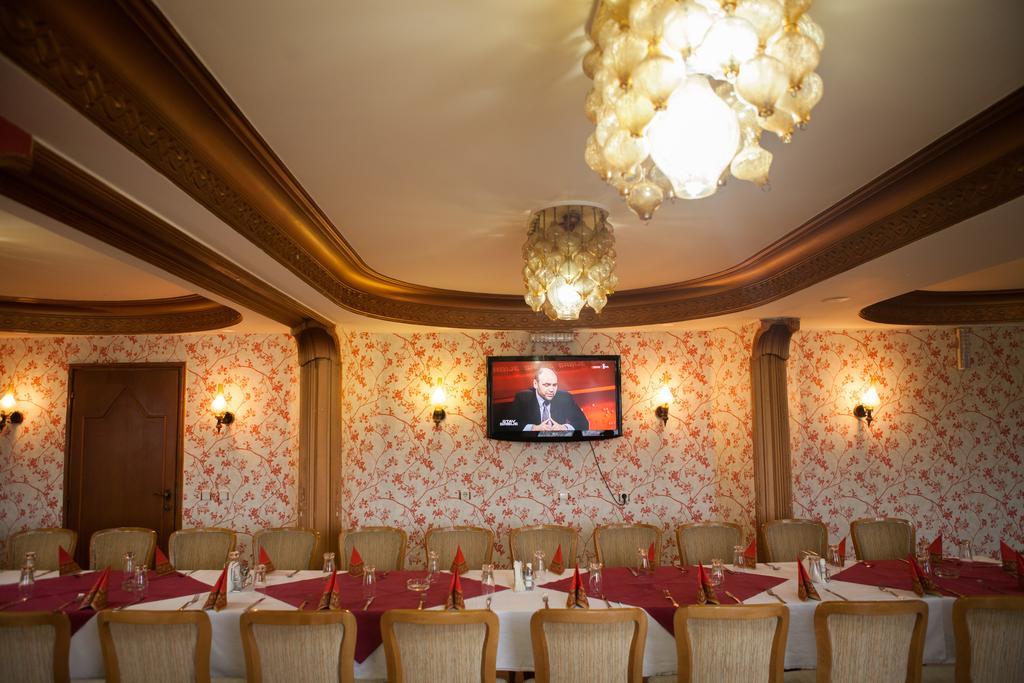 Hotel Vrbak 新帕扎尔 外观 照片