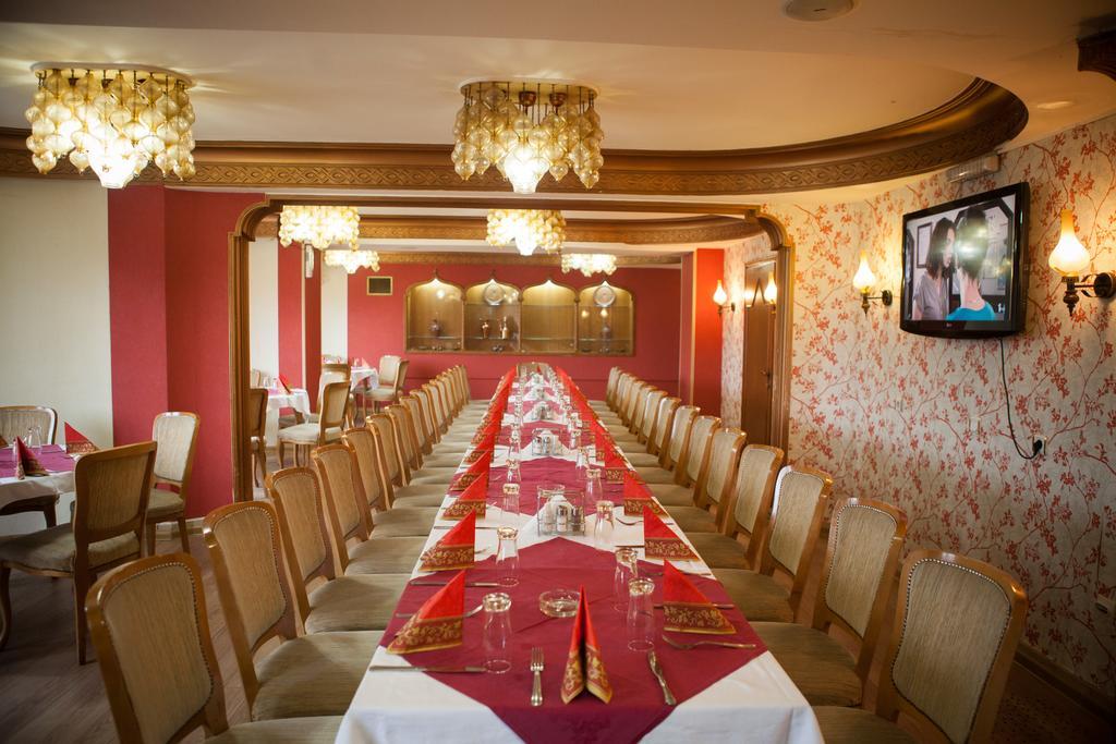 Hotel Vrbak 新帕扎尔 外观 照片