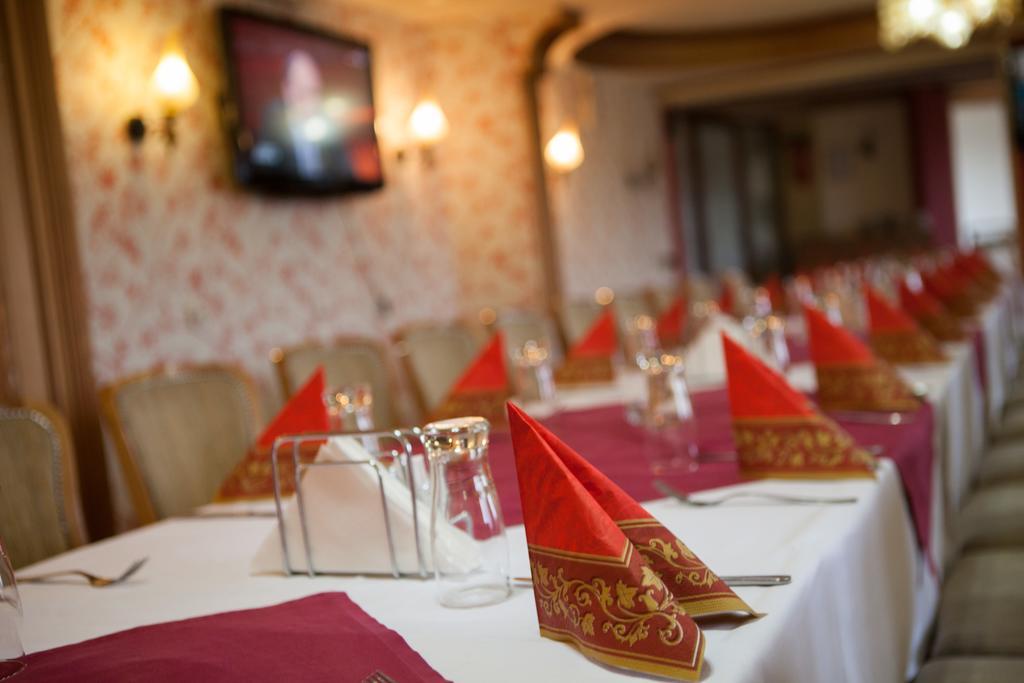Hotel Vrbak 新帕扎尔 外观 照片